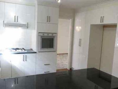2 Beverley Court, Hoppers Crossing