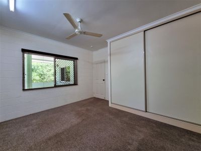 4 Wisteria Street, Atherton