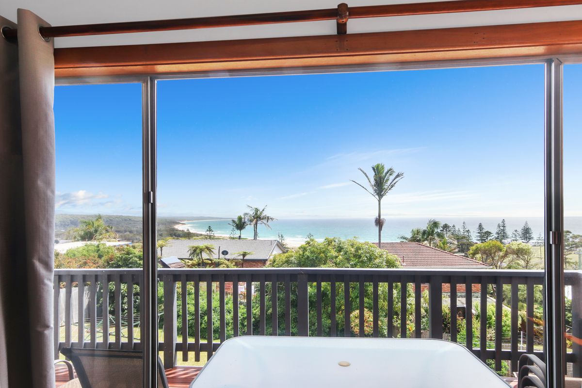 28 John Reilly Street, Dalmeny