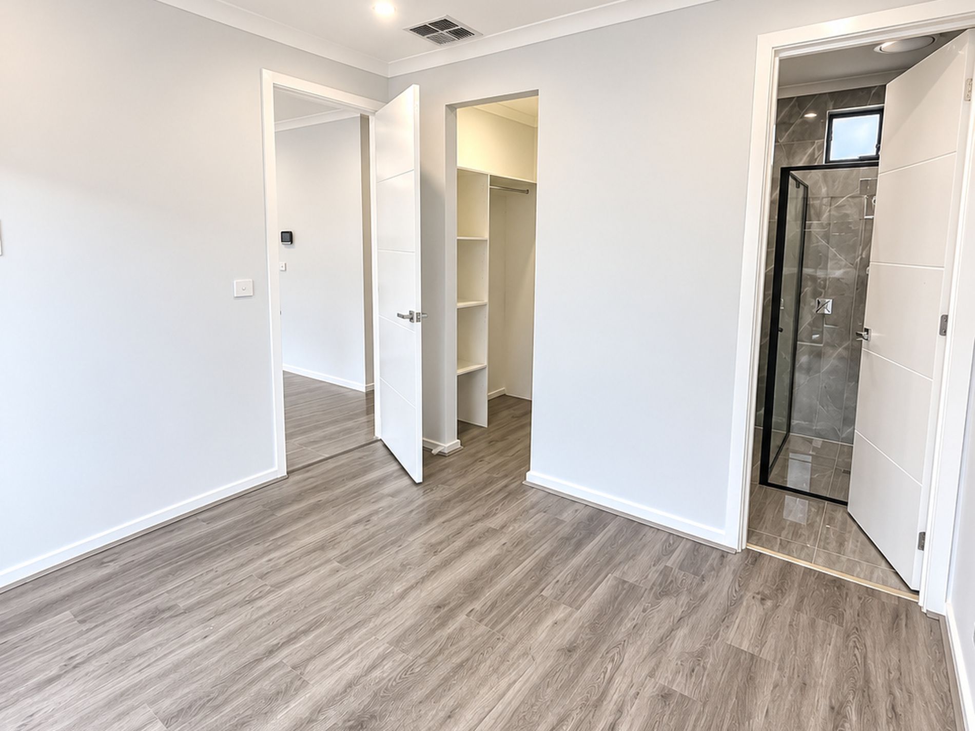 42 Orientation Avenue, Tarneit