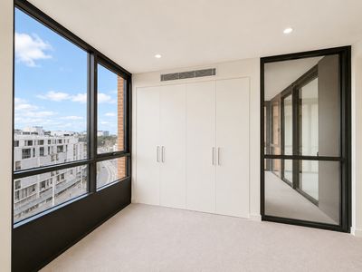 704 / 137 Anzac Parade, Kensington