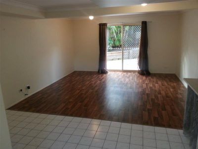 20 / 104 Ewing Road, Woodridge