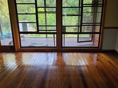 417 Davis Road, Jiggi