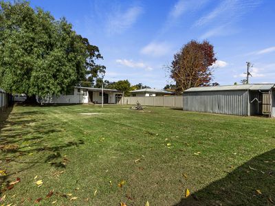 12 Francis Street, Yea