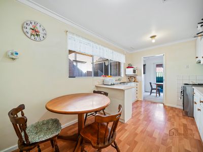 6 Parry Avenue, Bateman