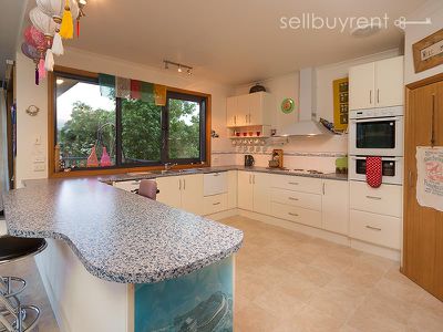 5 COOPER STREET, Mount Beauty