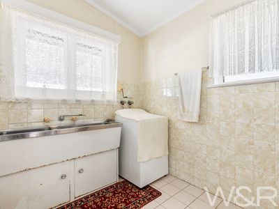 18 Hampton Street, Brooklyn Park