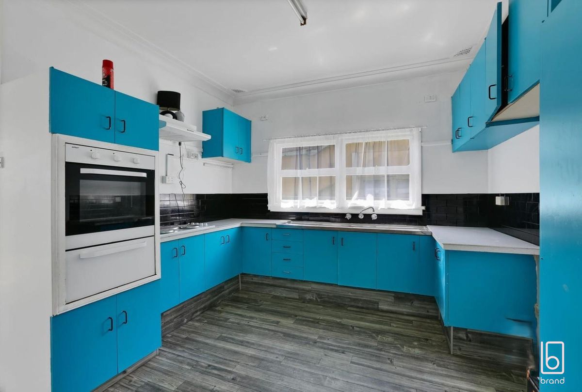 4 Sunrise Avenue, Budgewoi