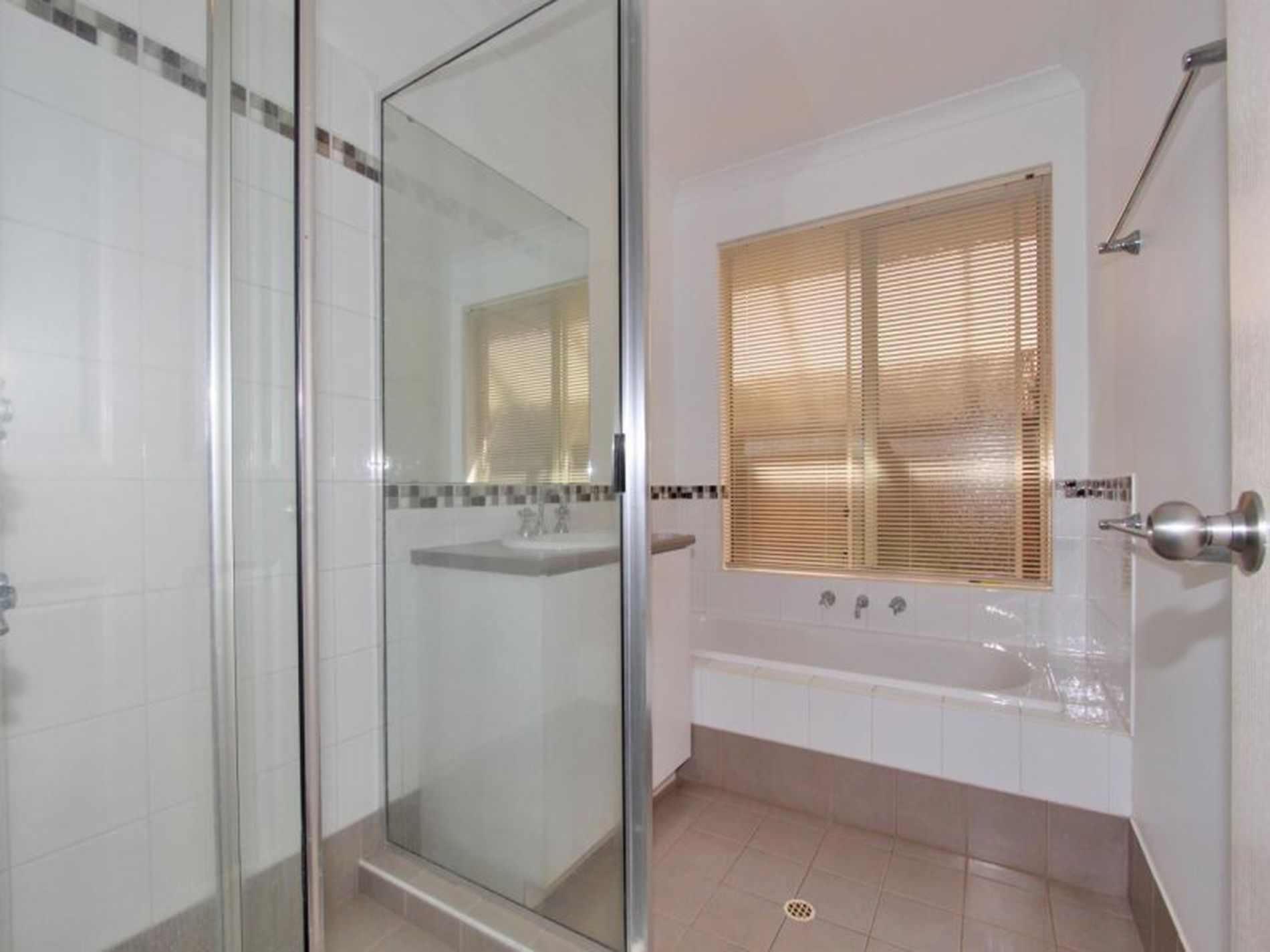 17 Vitali Crescent, Somerville