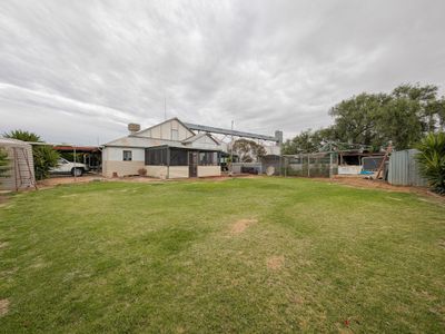 15-17 Cobden Street, Quambatook