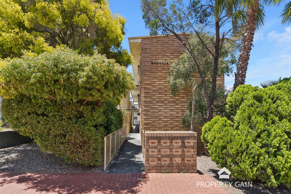 11 / 82 Broadway, Crawley