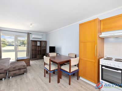 6 / 15 Corvus Place, Rockingham