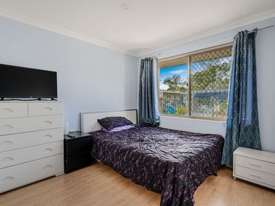 33 Roseheath Boulevard, Kiara