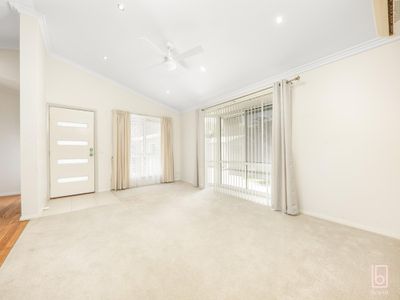 81 / 2 MacLeay Drive, Halekulani