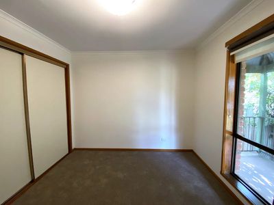 4 Royal Crescent, Hamlyn Heights