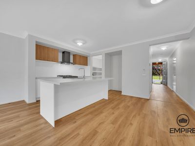 32 Theatre Circuit, Clyde North