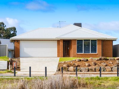 24 ASHBURTON CIRCUIT , Wodonga