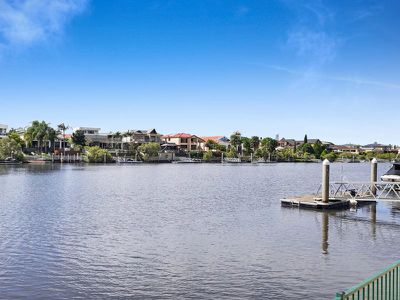 4 Garden Grove, Carrara