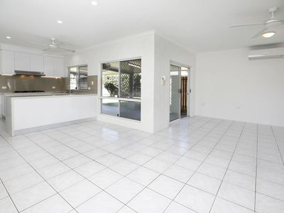 6 Mcrobbs Close, Edmonton