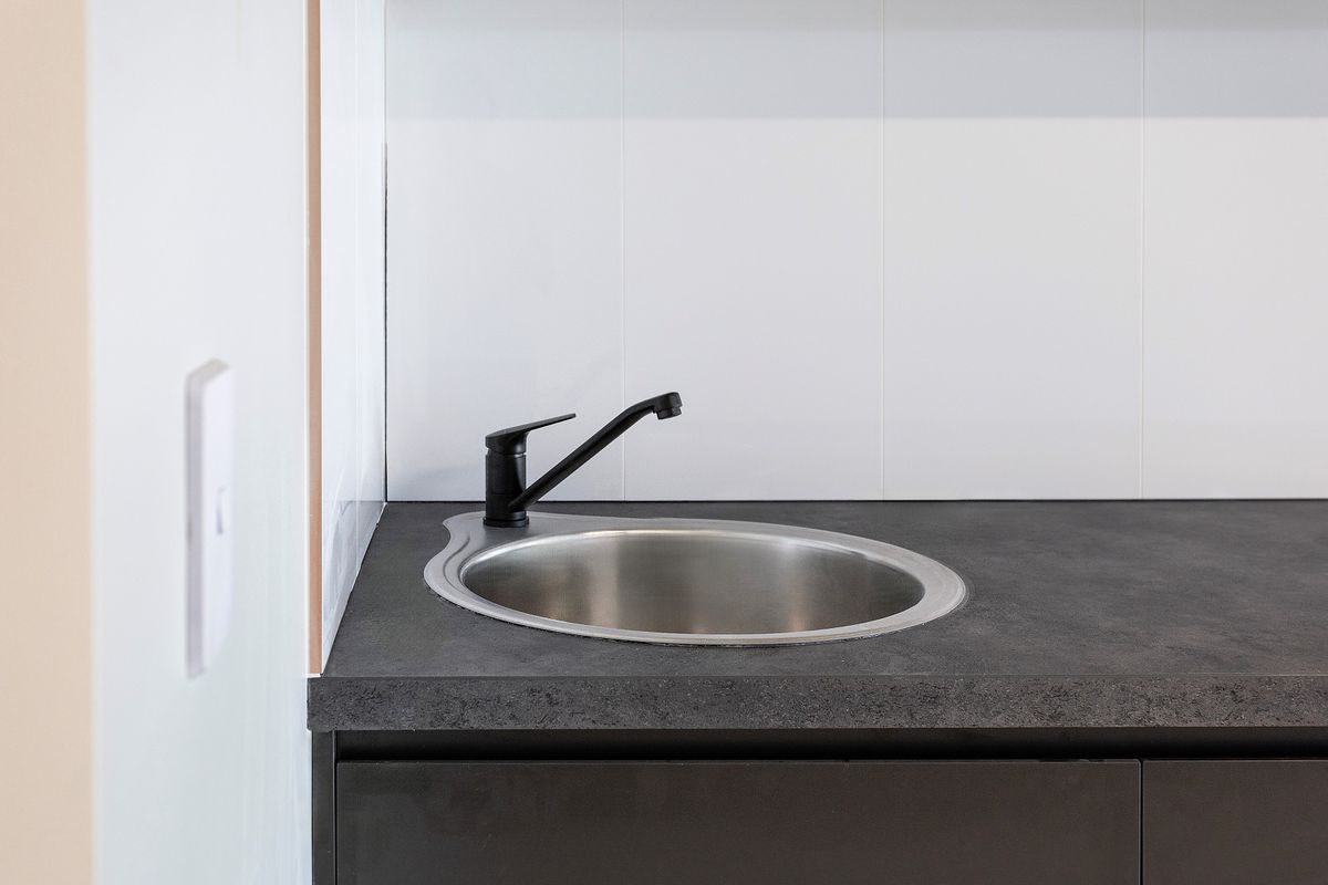 11 / 10 Think Road, Townsend