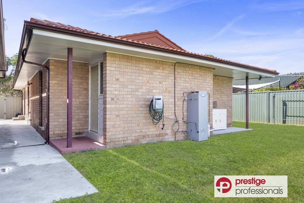 4 Chauvel Avenue, Wattle Grove
