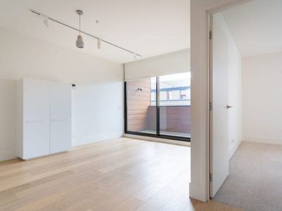 219 / 20 Camberwell Road, Hawthorn East