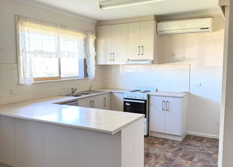 33 Baanga Road, Morphett Vale