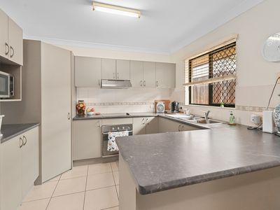 10 WOODROSE DRIVE, Mount Sheridan