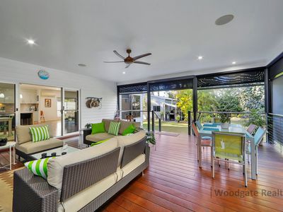 10 PAPERBARK COURT, Woodgate