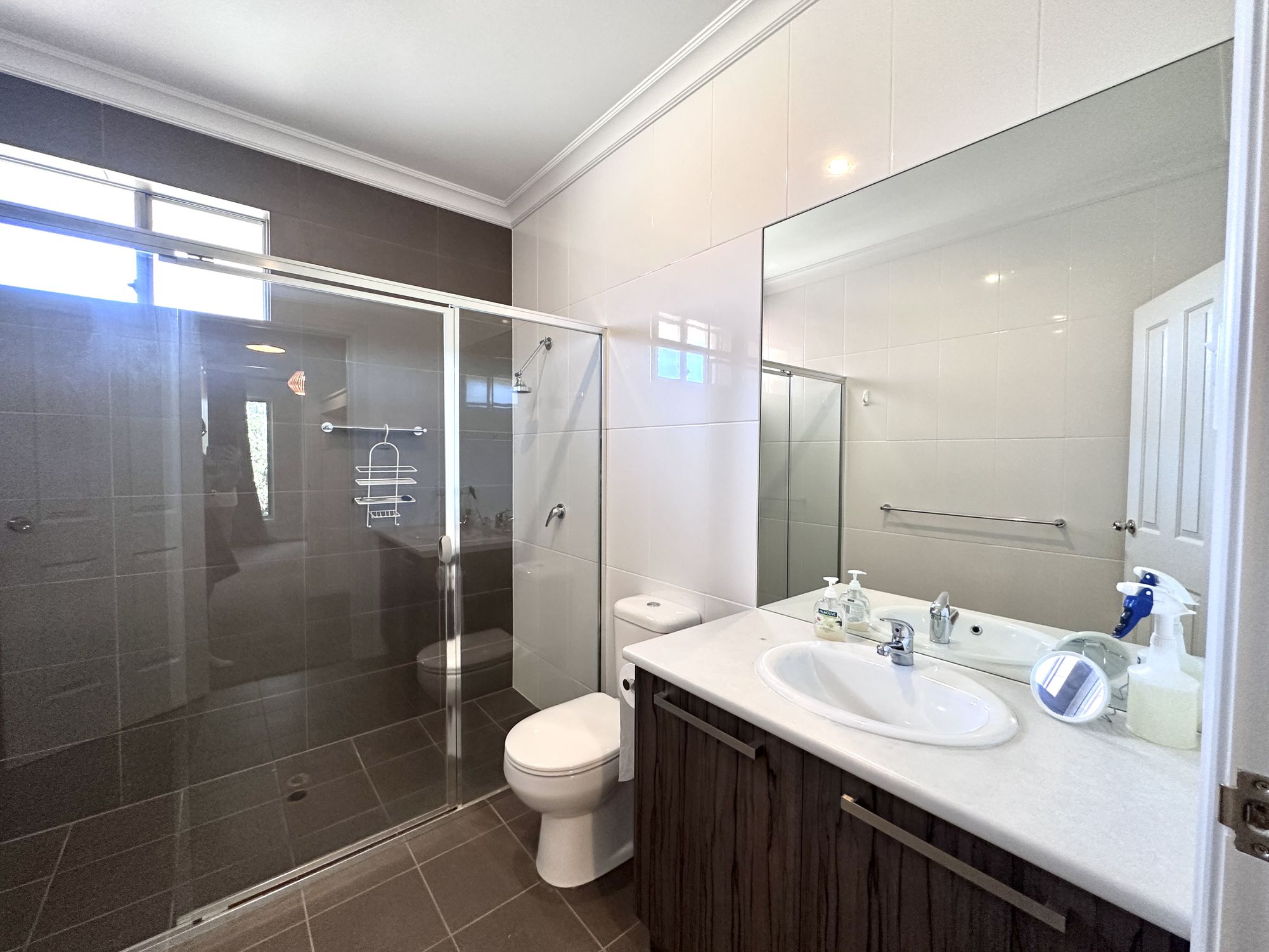 6 Davis Court, Glynde