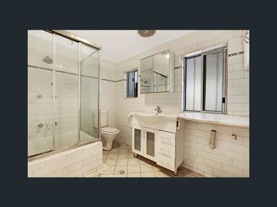 6 Sutherland Street, St Peters