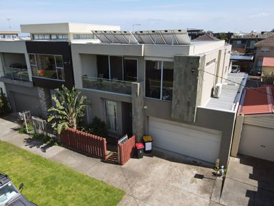 4 / 191 Beach Road, Mordialloc
