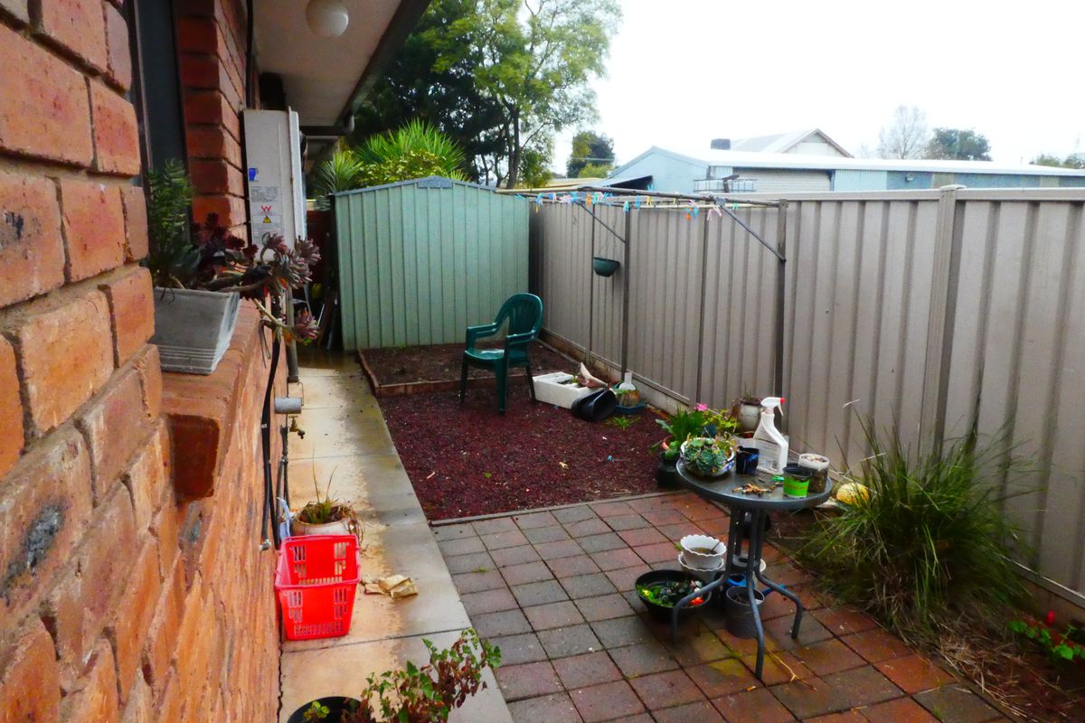 2 / 27 Fenaughty Street, Kyabram