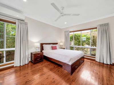 33 Eugenia Crescent, Redlynch