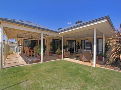 16 Vitali Crescent, Somerville