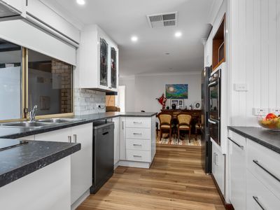 32 Burkett Drive, Hannans