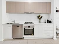 4 / 37 Azure Way, Hope Island