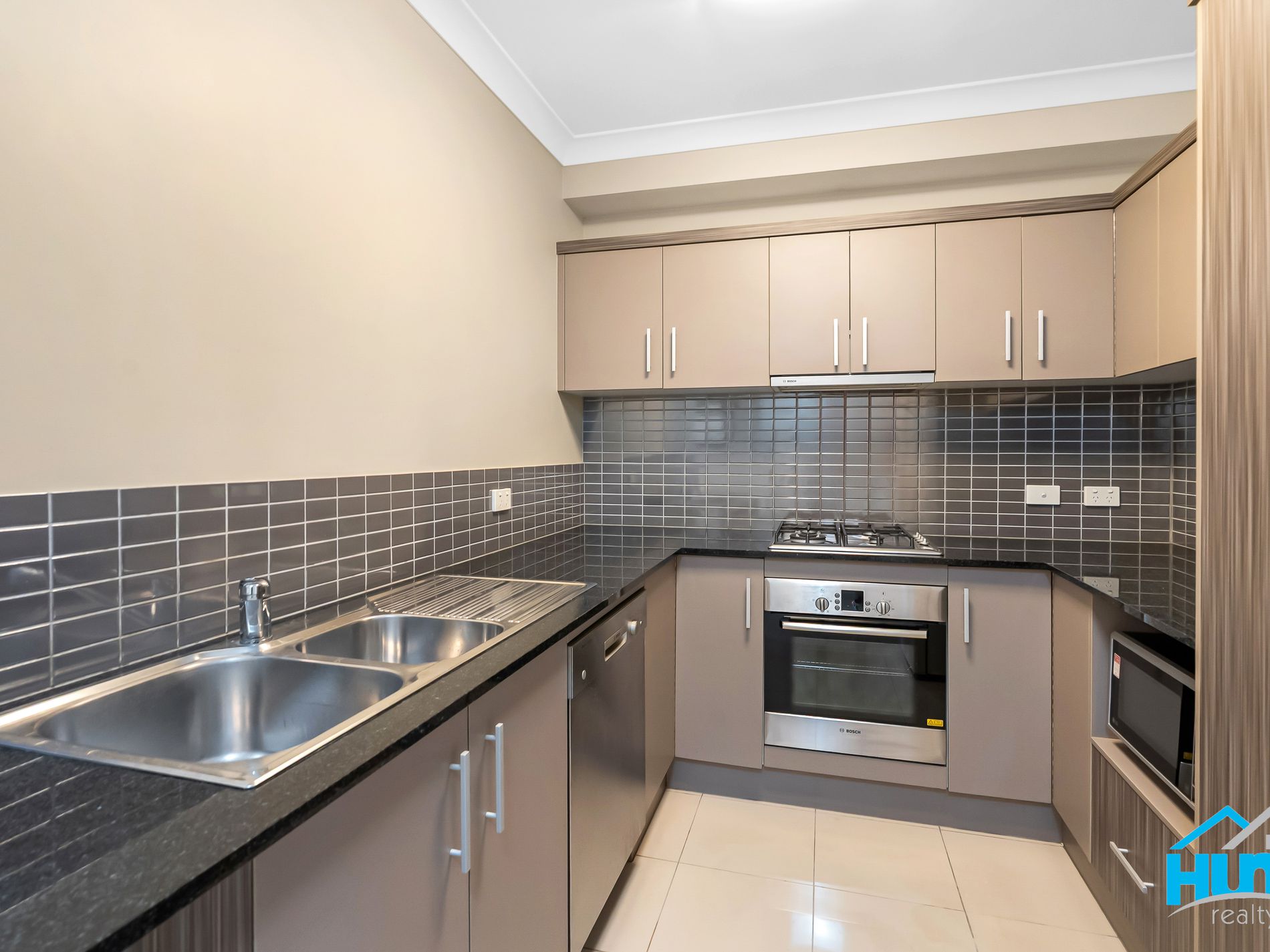 1318 / 12-21 Gregory Street, Westcourt