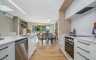 10 Silvereye Way, Johnsonville