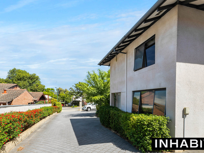 2 / 4 Lawrence Street, Como