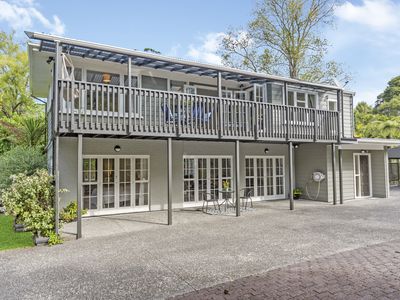 673 West Coast Road, Oratia