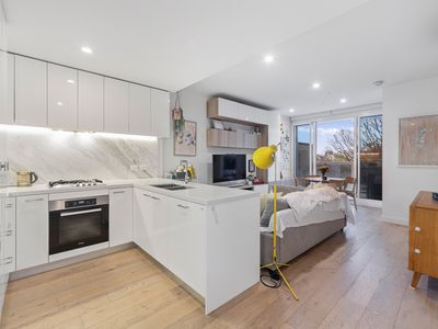 M206 / 188 Macaulay Road, North Melbourne