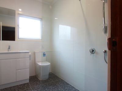 36 Alward Avenue, Clayton South