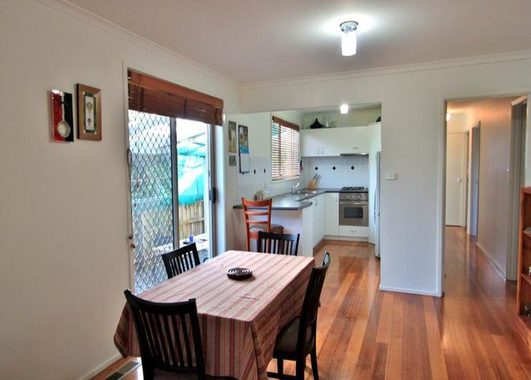 4 Lincoln Avenue, Bayswater