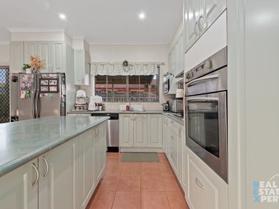 5 Geoffrey Court, Narre Warren