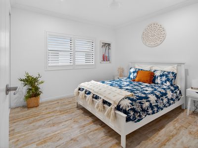 8 Blackcurrant Drive, Hideaway Bay