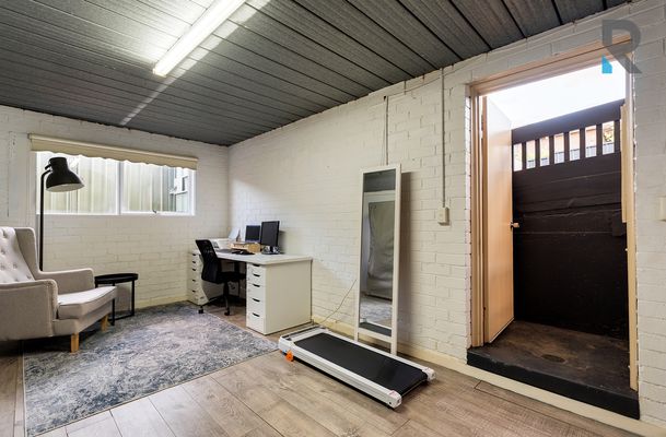 9 Banks Place, Gladstone Park