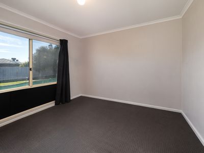 2 / 24 EDINBURGH CIRCUIT, Wodonga