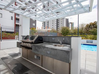 902 / 2 Oldfield Street, Burswood