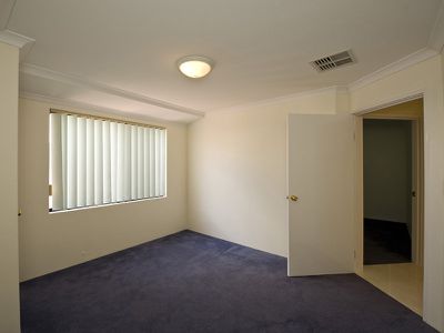 2 / 20A Staines Street, Lathlain